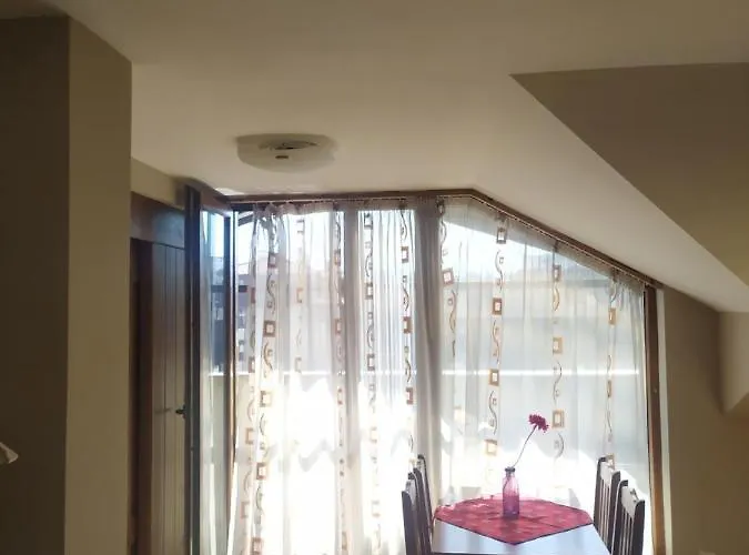 Mountain Sunrise Apartman *